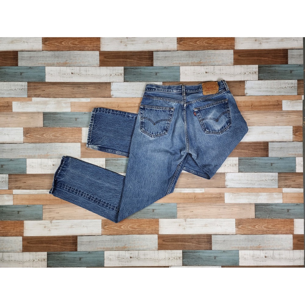 Vintage Levis 501xx Mens Straight Leg Button Fly Blue Denim Jeans 32x32 90s